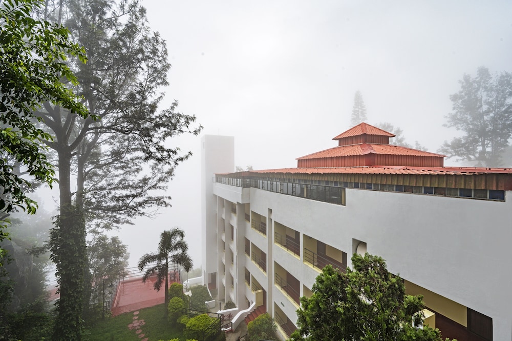 Sterling Yercaud 1/49