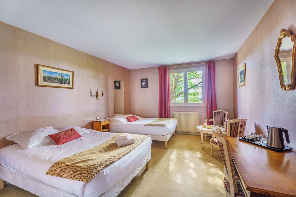HOTEL ARTS ET TERROIRS 10/50