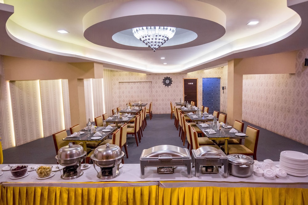 Oyo 14759 Hotel President 50/55