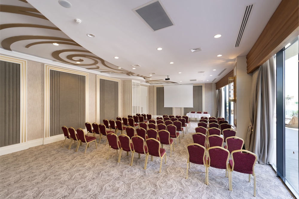 Adalya Elite Lara Hotel 58/72