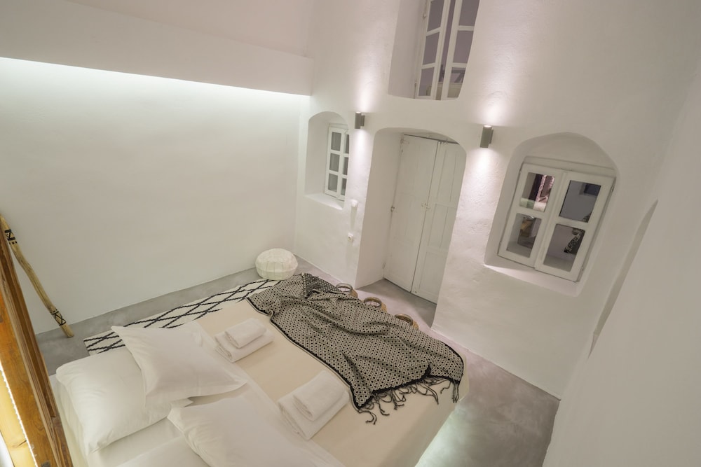 Canvas Suites 6/50