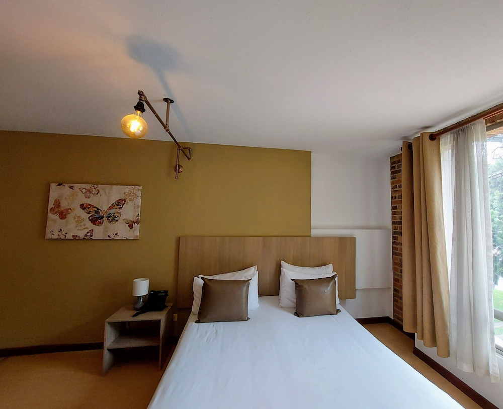 LOFT, SUPERIOR