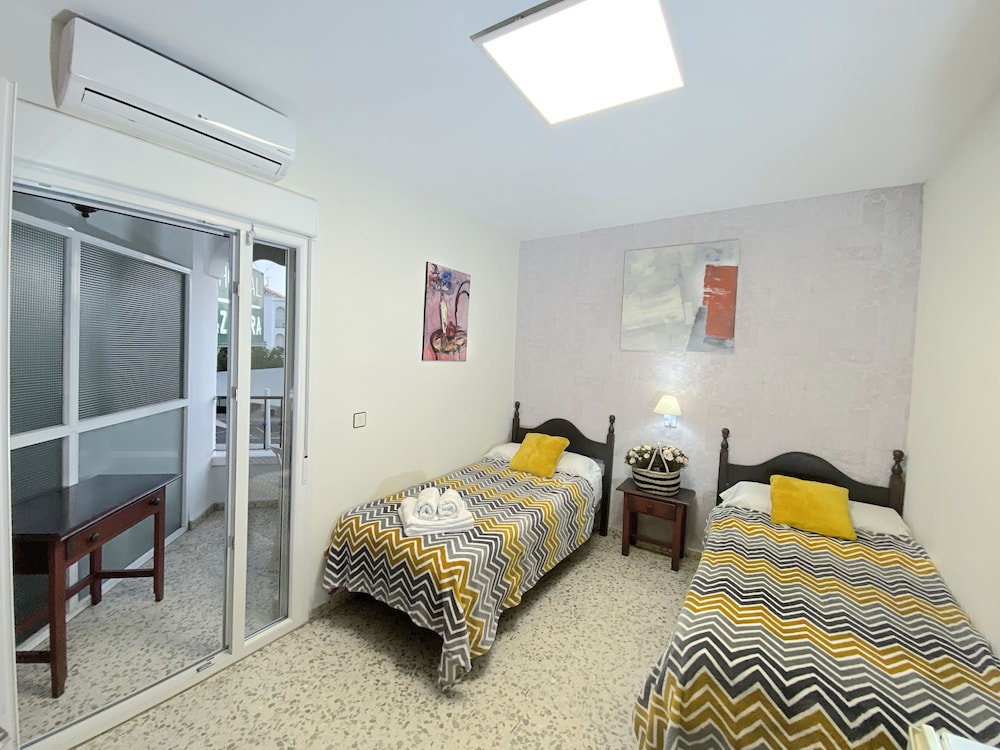 Hostal Azahara 32/70