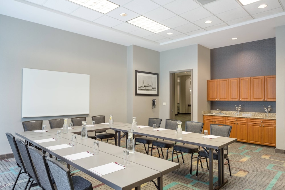 Residence Inn By Marriott Portland Downtown Riverplace 46/53