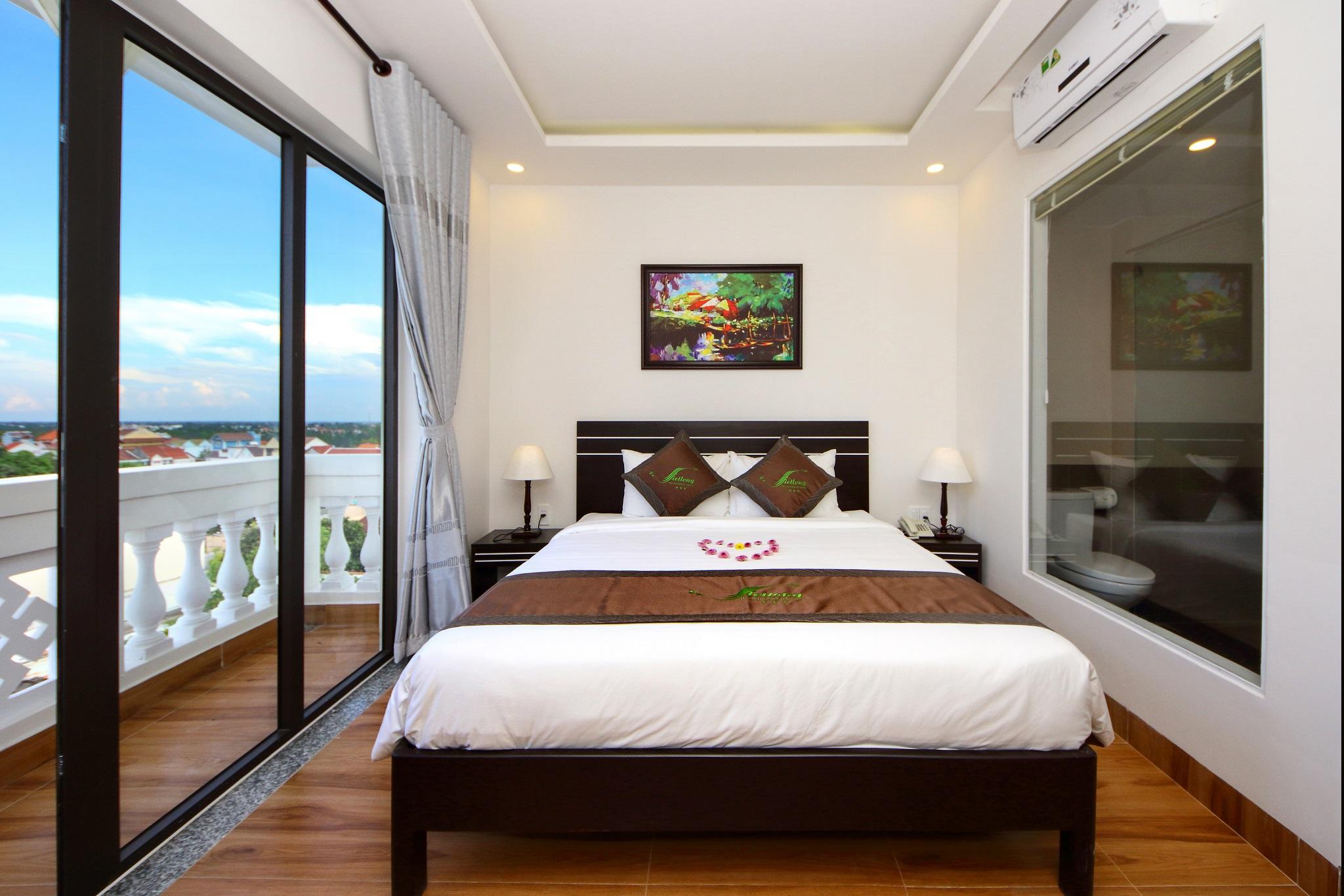 غرفة ديلوكس بسرير كوين بشرفة
