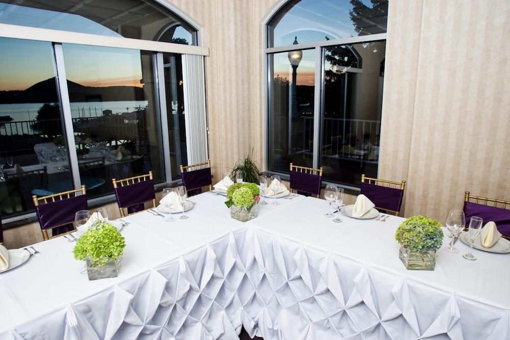 Bella Vista Suites 12/59