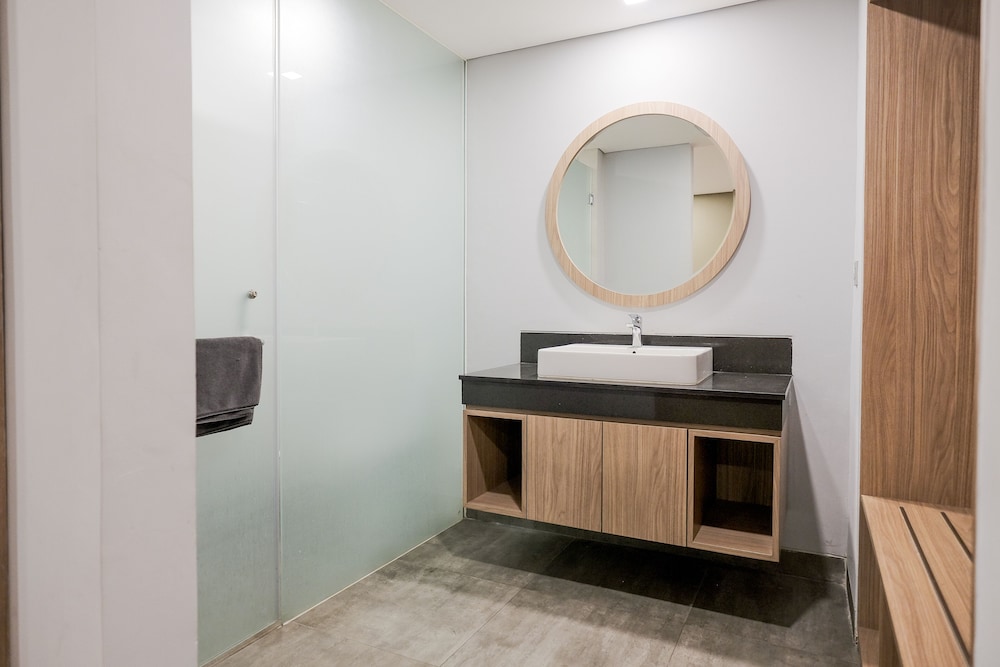 Sans Hotel Puri Indah Jakarta 31/62