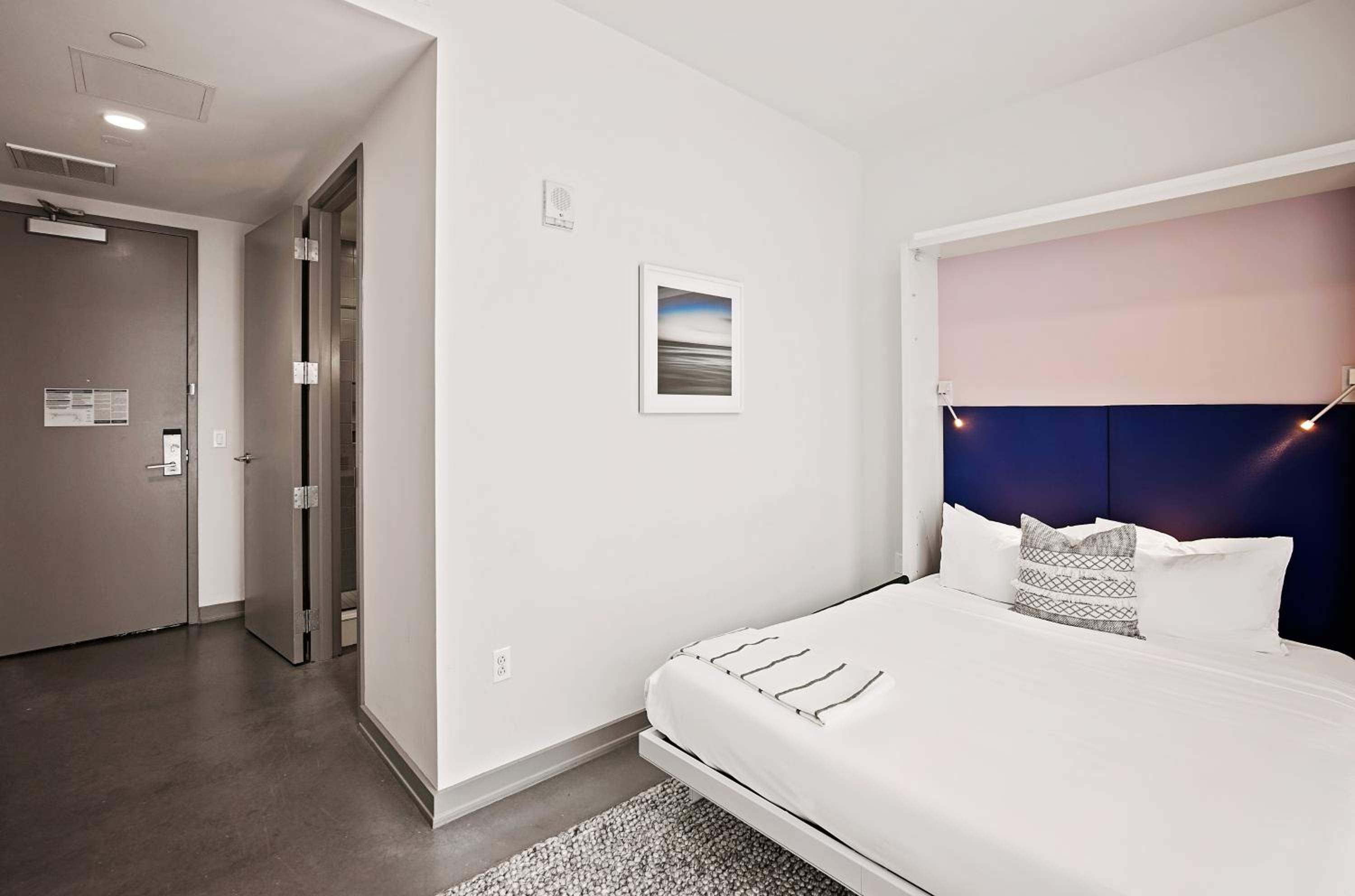 Compact, Studio, Kitchen