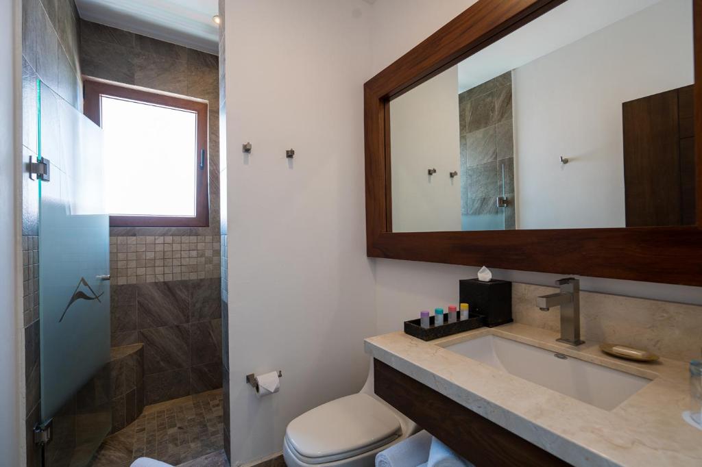 غرفة ركنية بسريرين كينج بإطلالة على البحر بغرفتي نوم، Resorts By Pinnacle 220 3/4