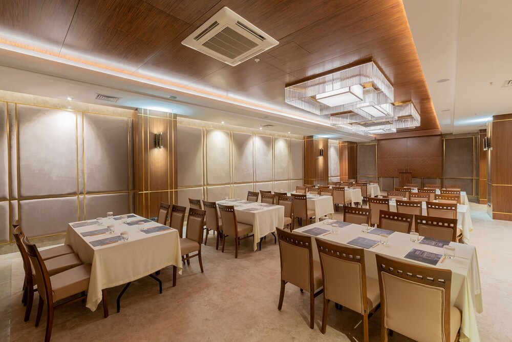 Artes Hotel 28/33