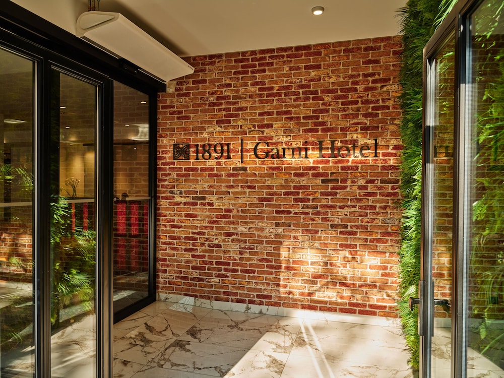 1891 Garni Hotel 2/44