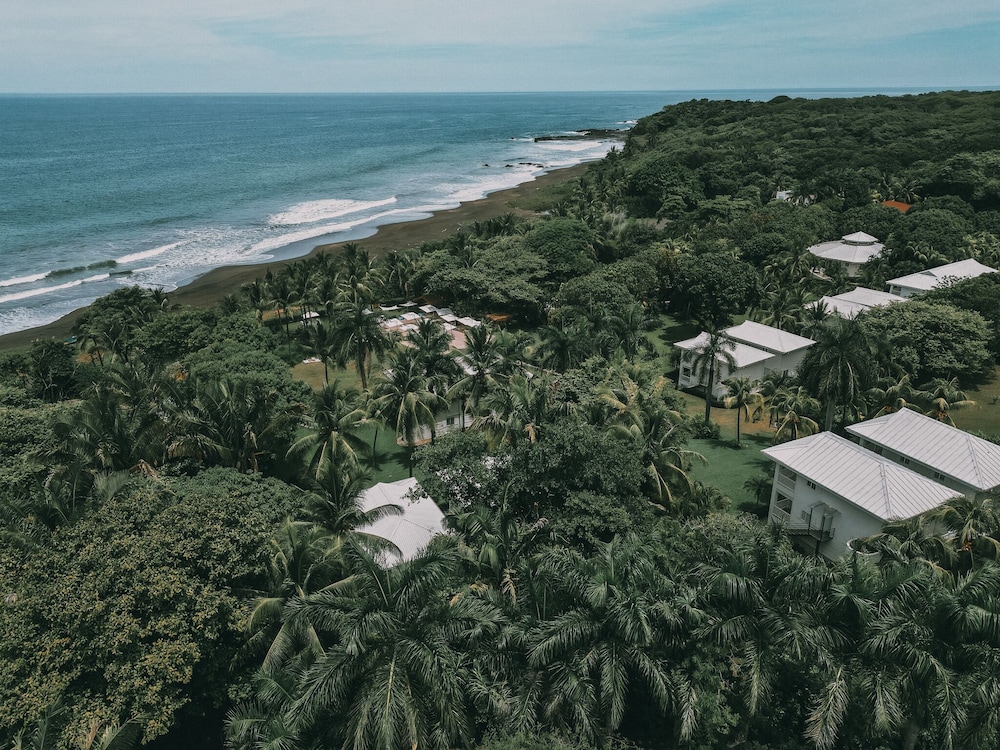 Azul Ocean Club Hotel 63/68