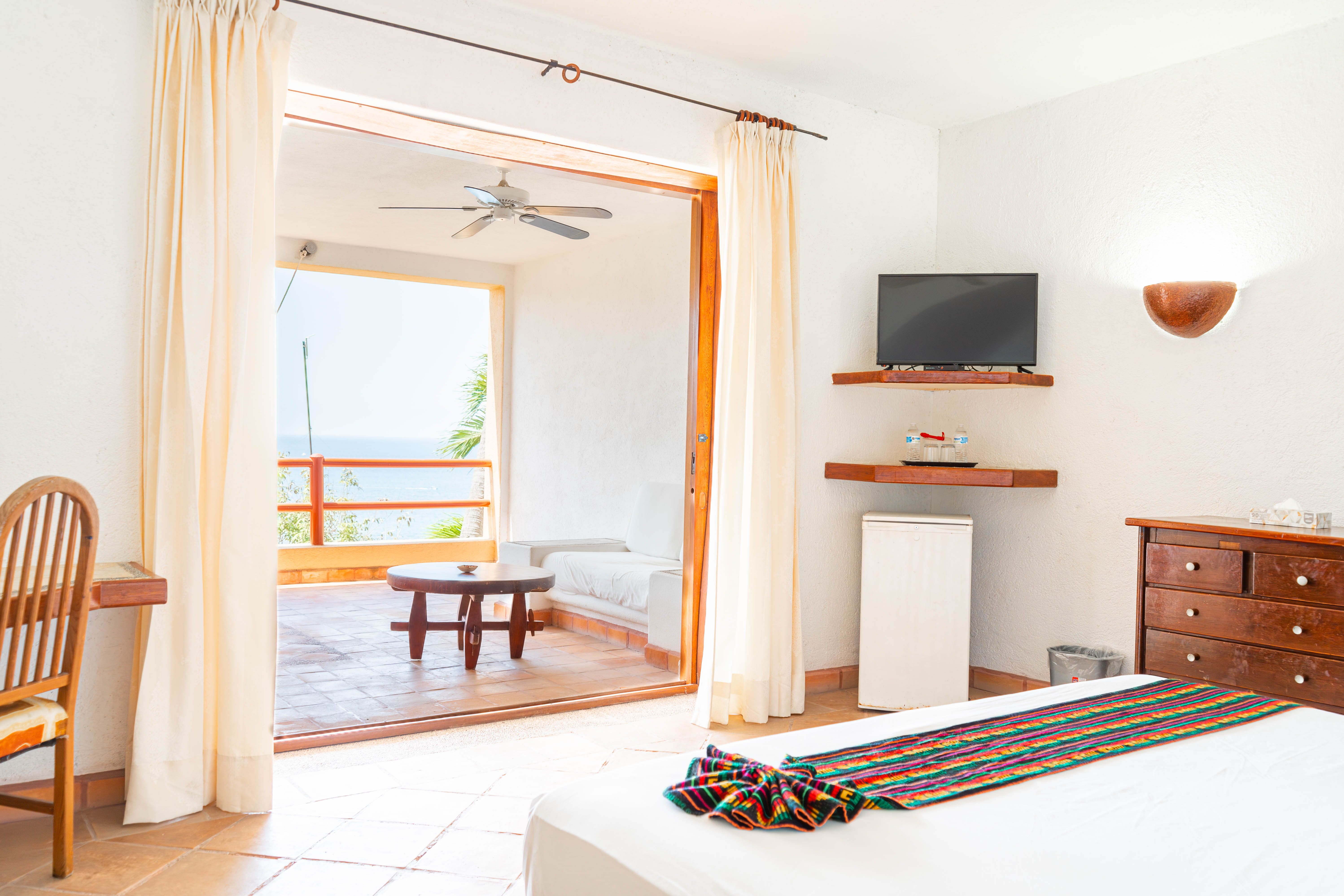 King Bed, Sea Front