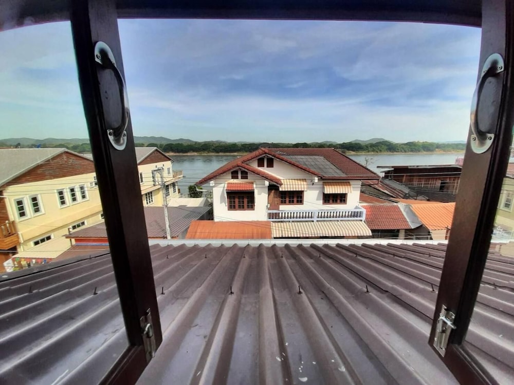 The Royal Chiangkhan Boutique Hotel 49/50