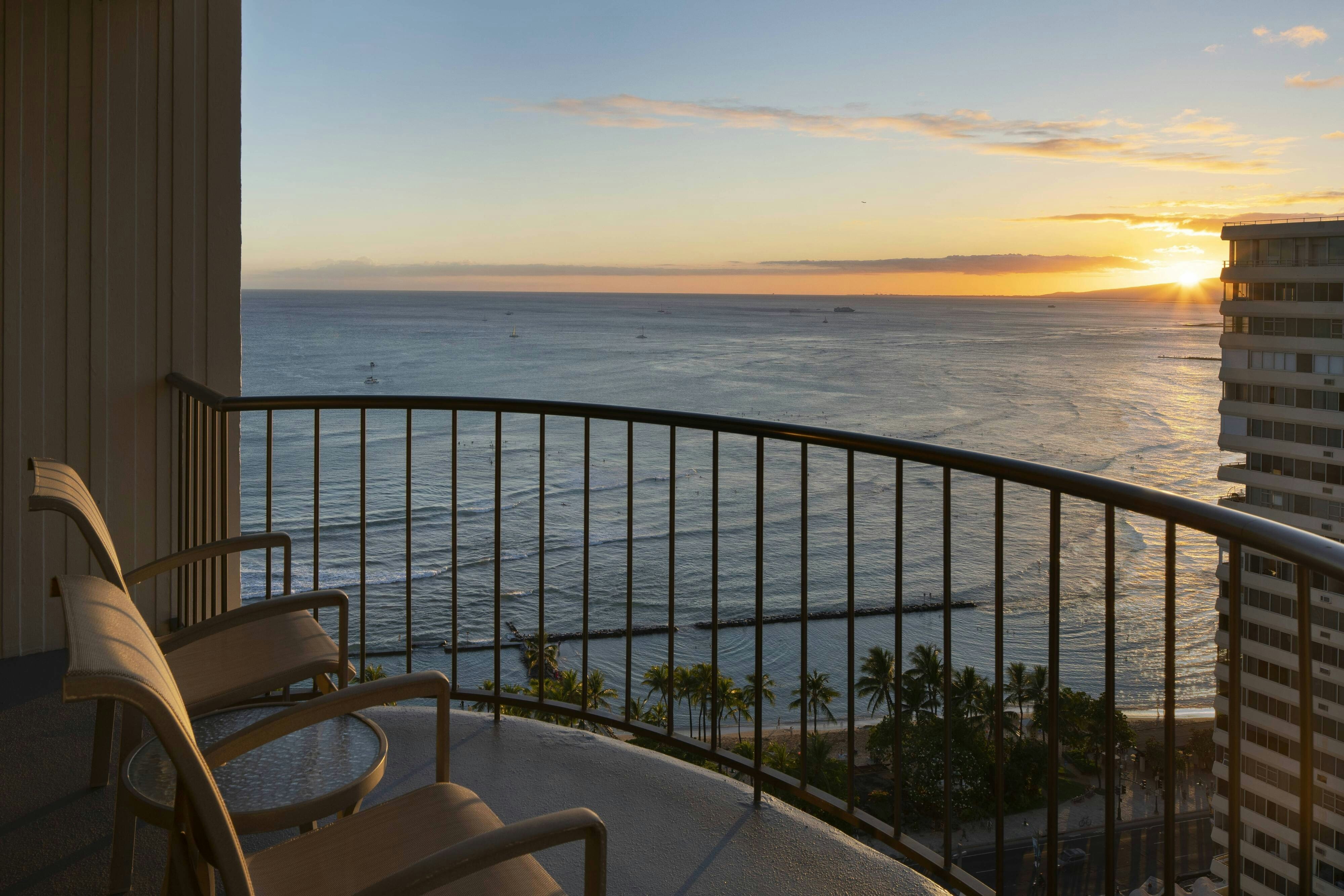 Waikiki Beach Marriott Resort and Spa 39/41