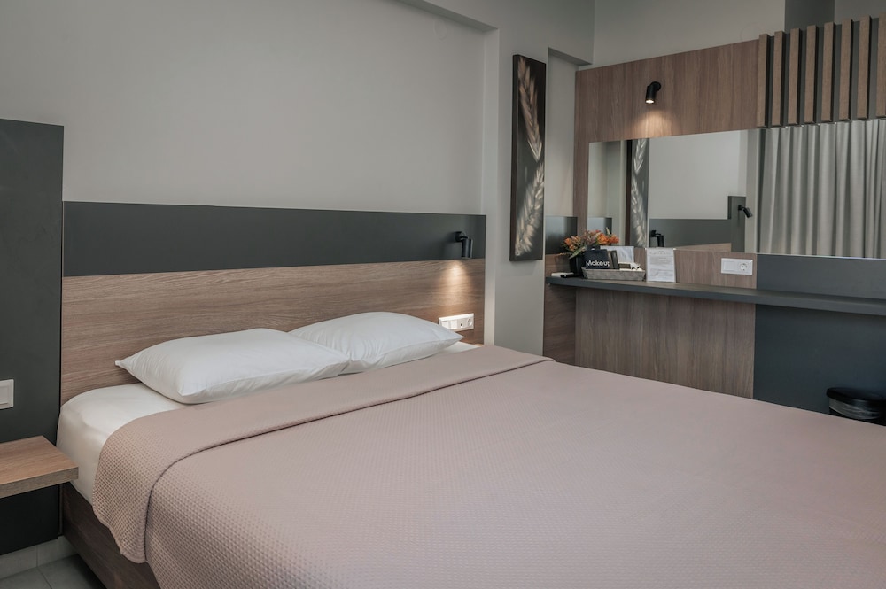 Elizabeth Queen Luxury Rooms 18/50