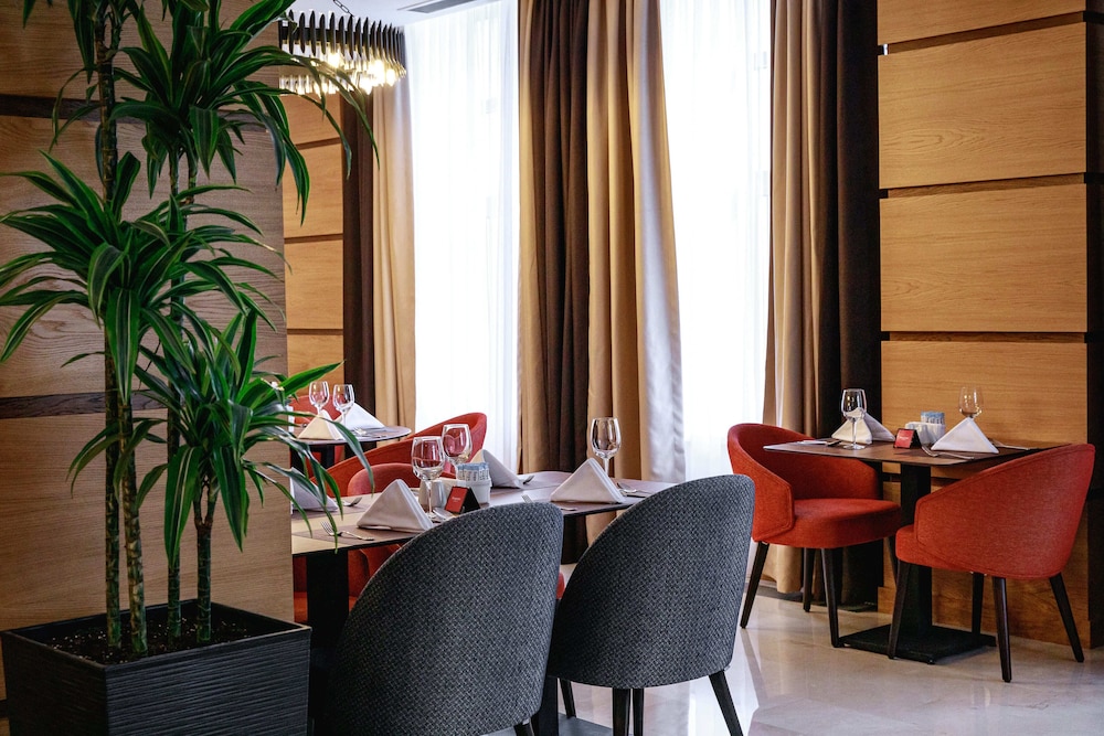 Ramada by Wyndham Astana 37/50