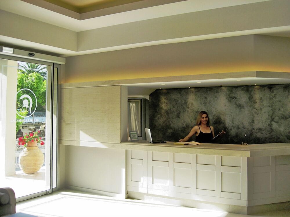 Achilles Hotel 11/51
