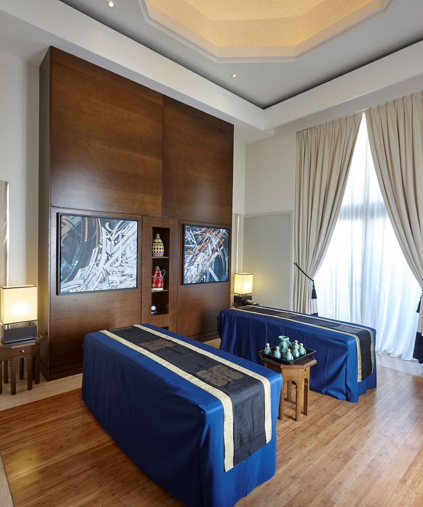 Banyan Tree Tamouda Bay 23/87