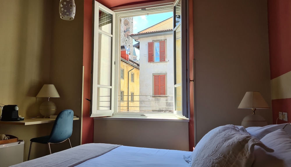 Hotel Piazza Vecchia 36/74