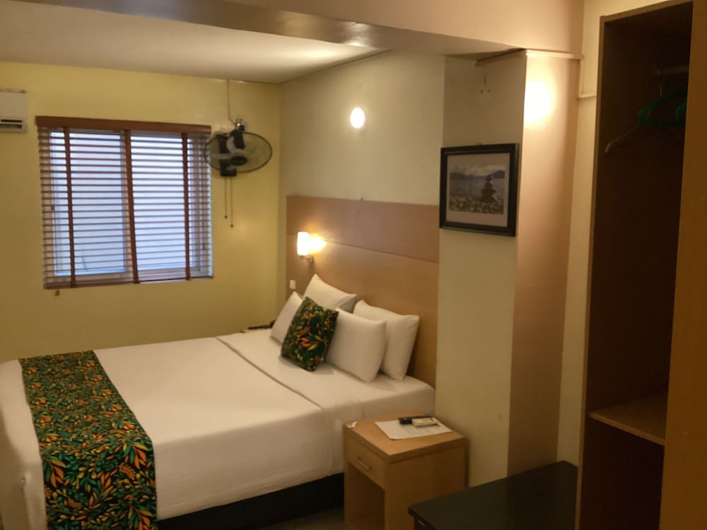 Adis Hotels Ibadan 8/32