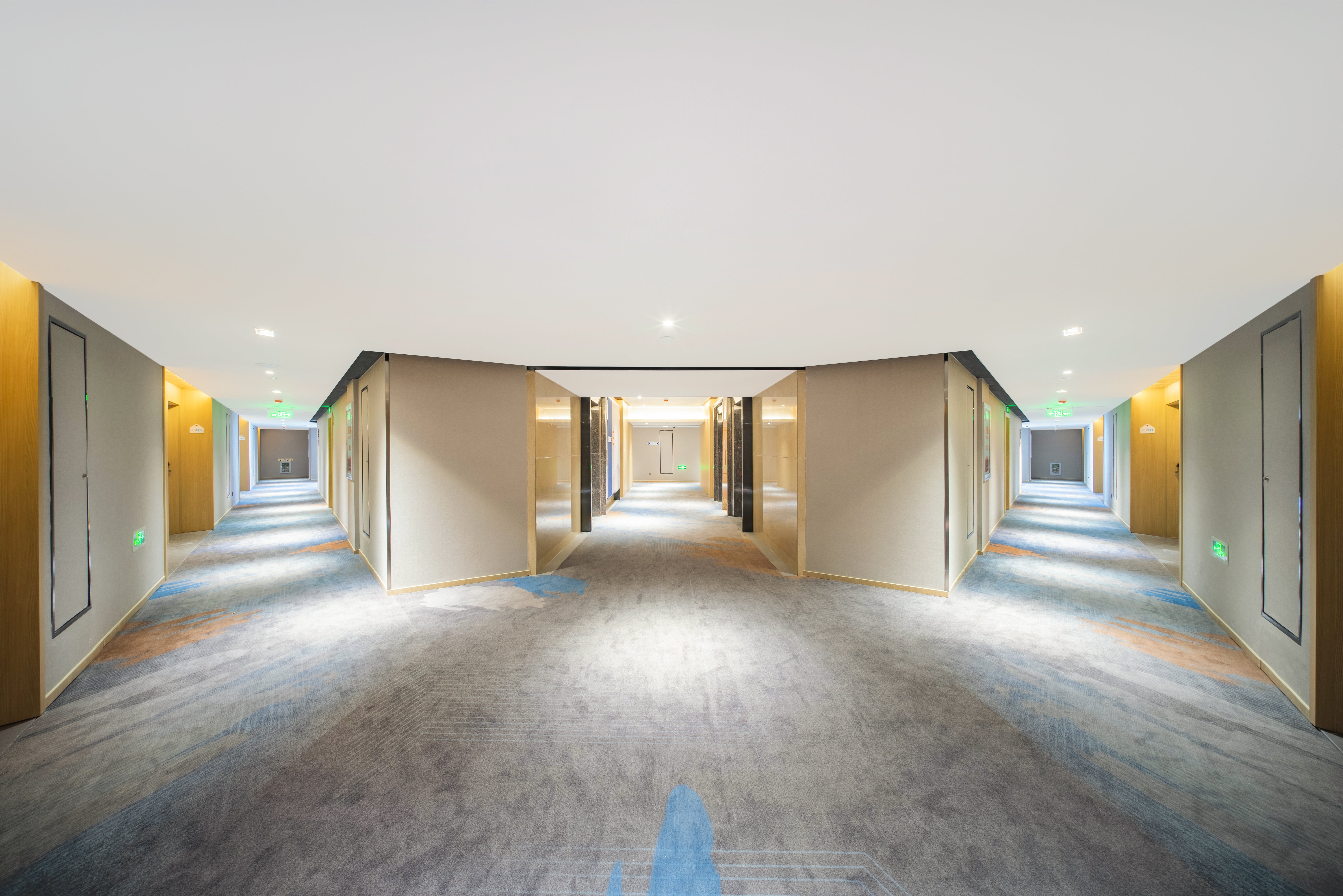 Holiday Inn Express Hangzhou Westlake East 59/60