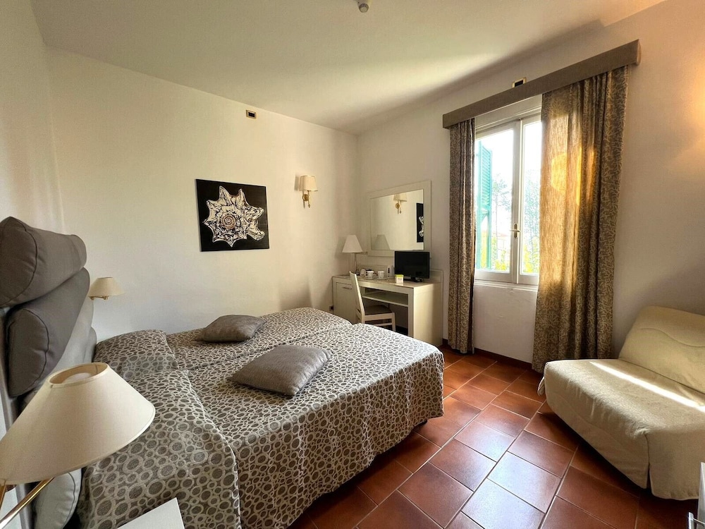 HOTEL CLELIA 16/38