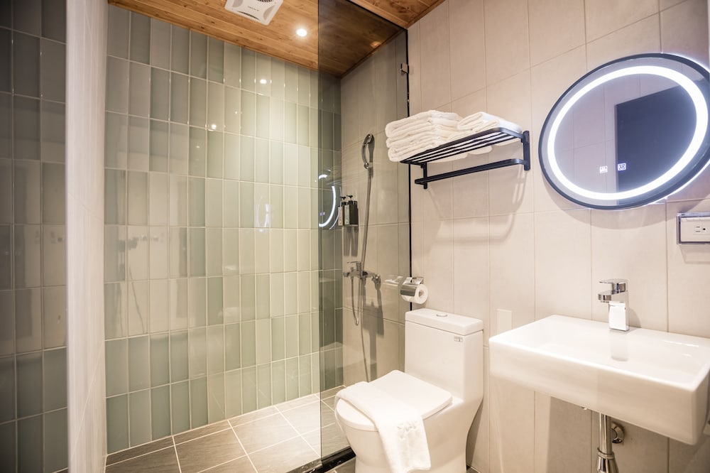 Traveller-Inn Tiehua Light Spot Hotel 24/27
