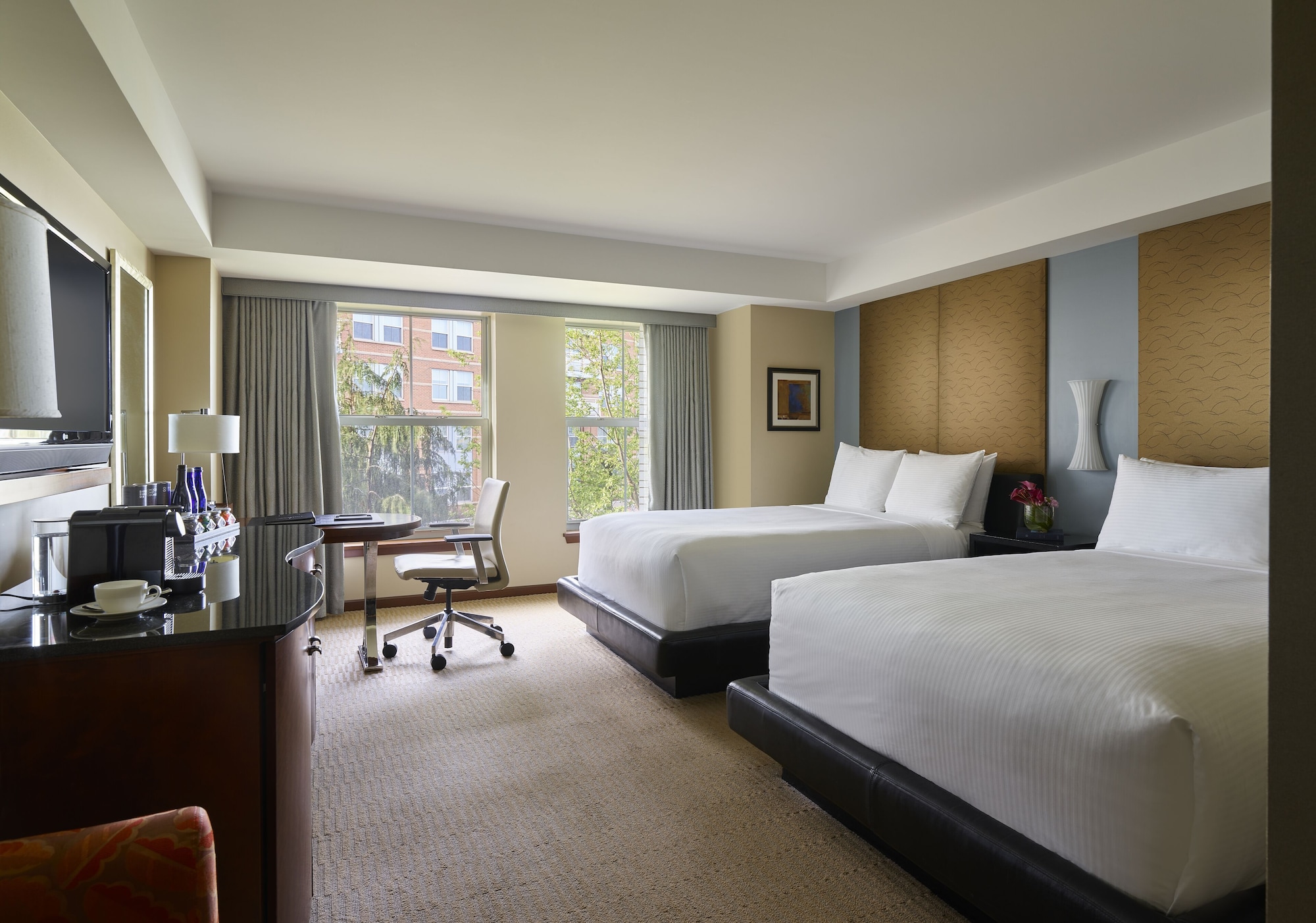 PREMIER, 2 DOUBLE BEDS, WATER VIEW