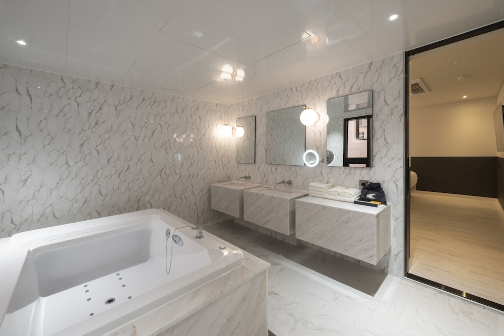 Yeonsan Hound Hotel 45/50