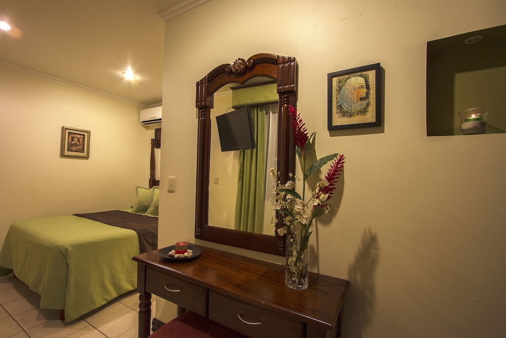 Hotel Iguana Verde 20/34