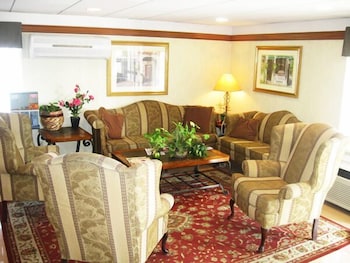 Econo Lodge Allentown North 12/13
