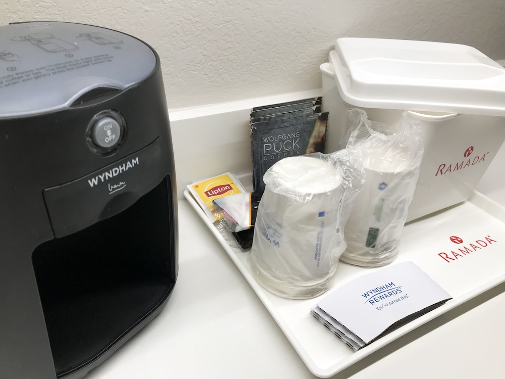 Ramada by Wyndham Suites Orlando Airport 23/56