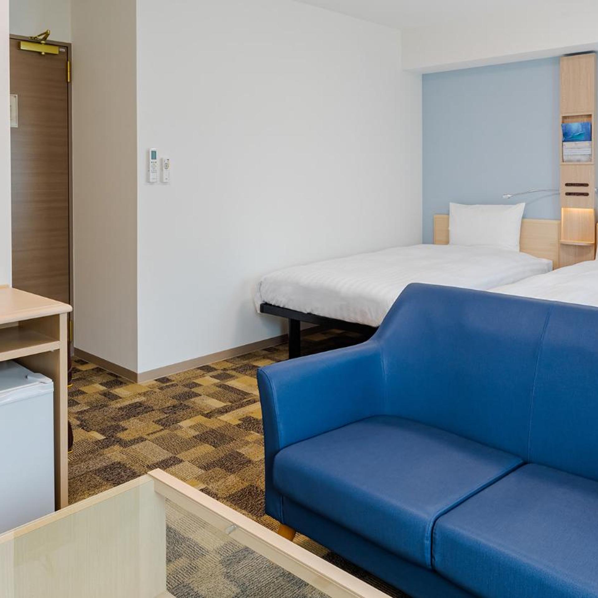 غرفة سوبيريور بسريرين منفصلين، Toyoko Inn Osaka Namba 2/4