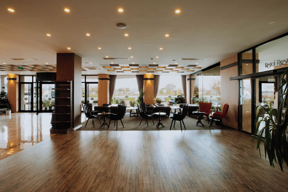 Karpalas City Hotel & Spa 51/70