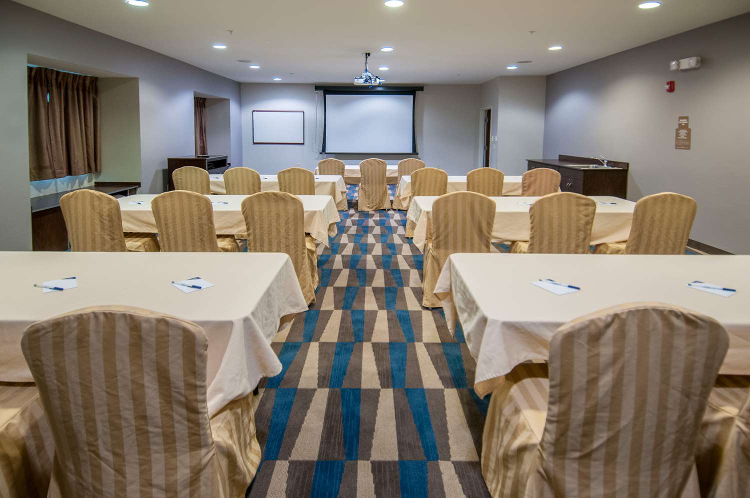 Microtel Inn and Suites By Wyndham Pearl River /Slidell 11/19