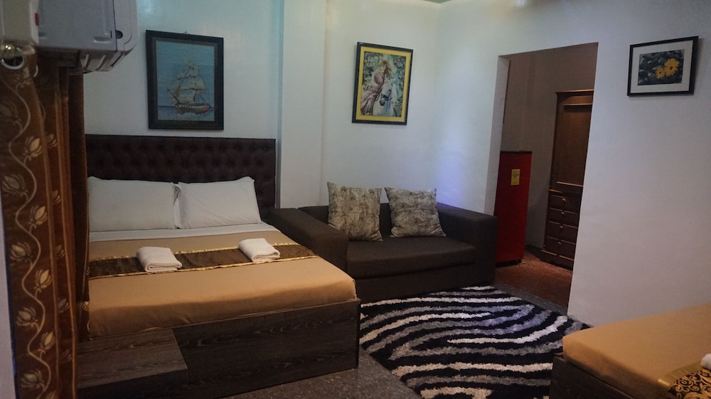 Zanrock Microhotel 48/62