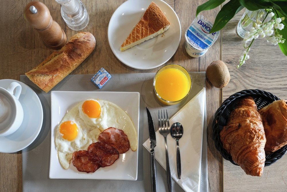 HÔTEL LE RELAIS 24/50