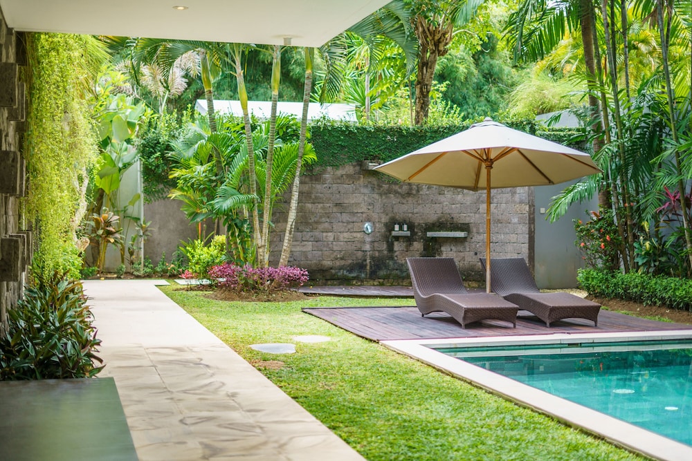 Villa Paloma 36/50