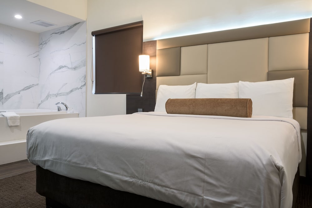 Hotel Xilo Glendale 19/51