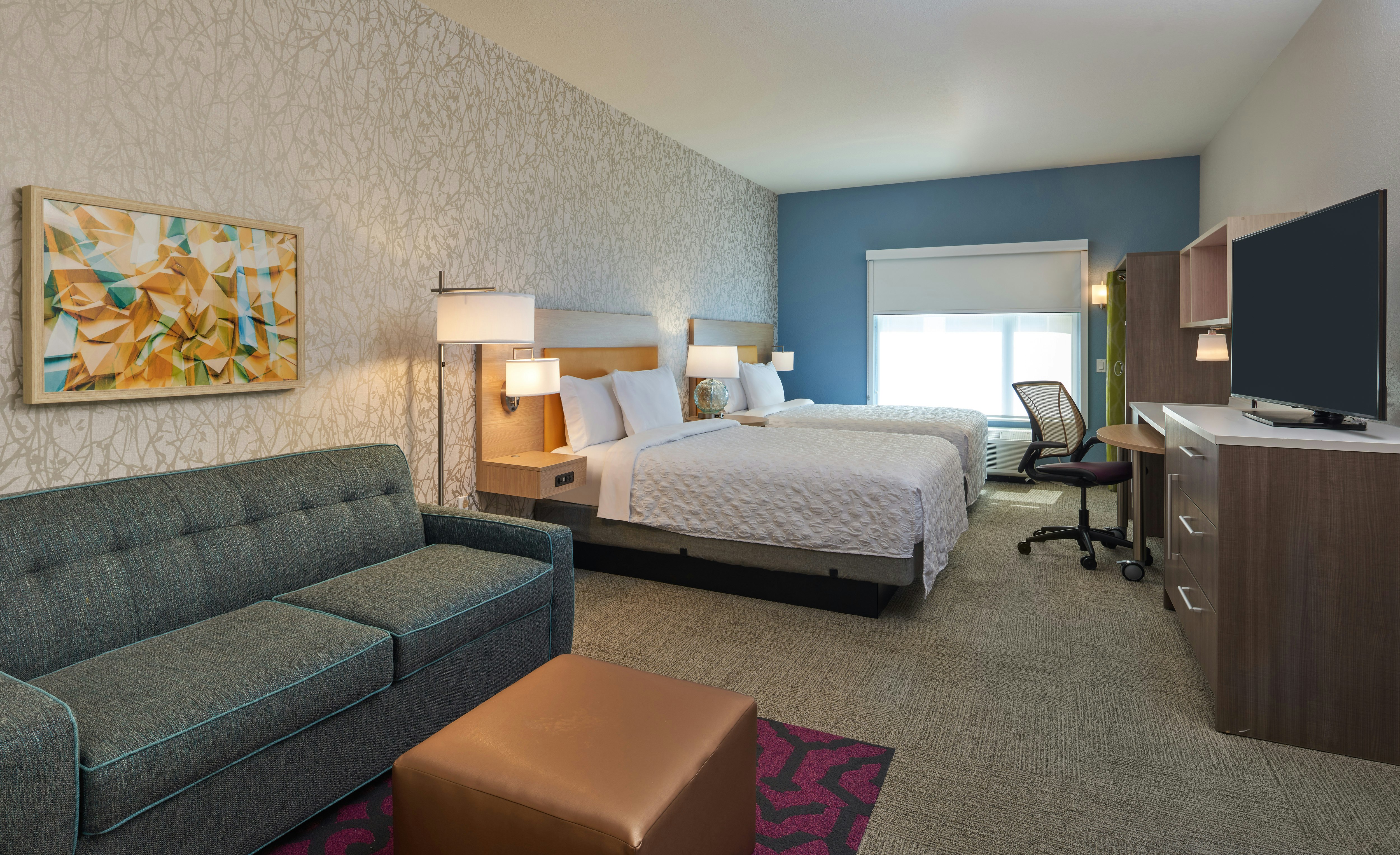 STUDIO, 2 QUEEN BEDS