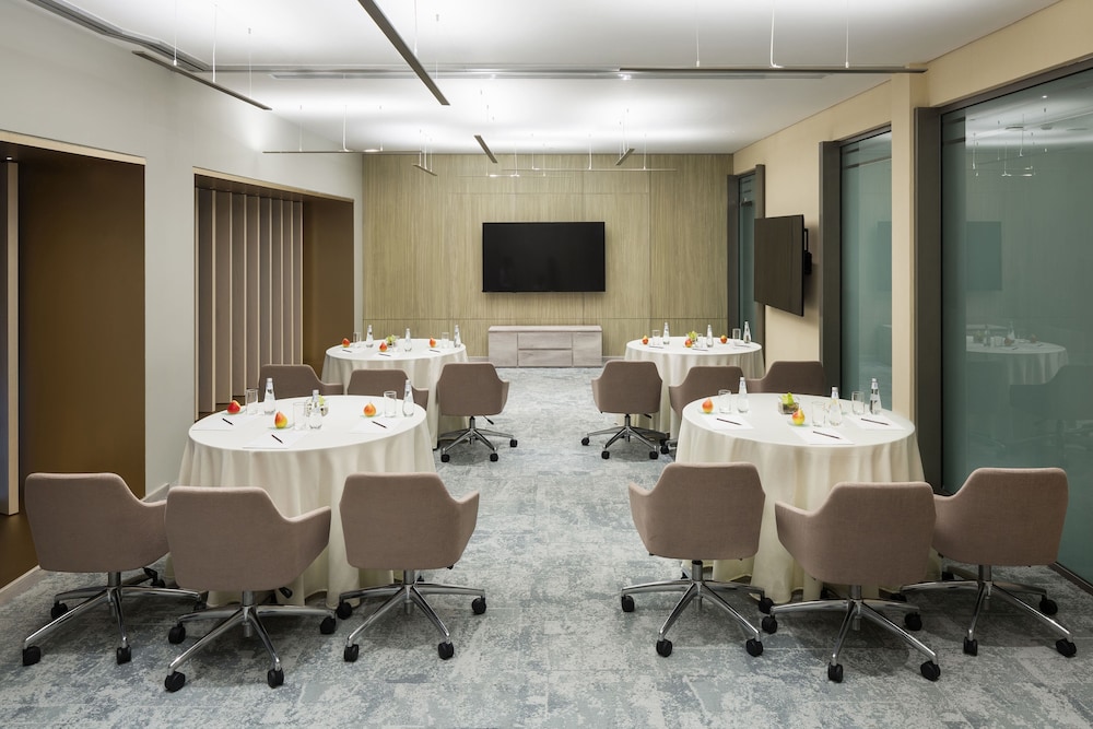موفنبيك التحلية جدة(Movenpick Hotel Tahlia Jeddah) 63/73