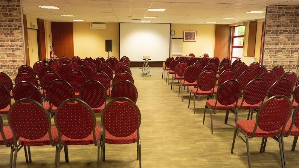 The Originals City, Hotel Ascotel, Lille Est Grand Stade 53/60