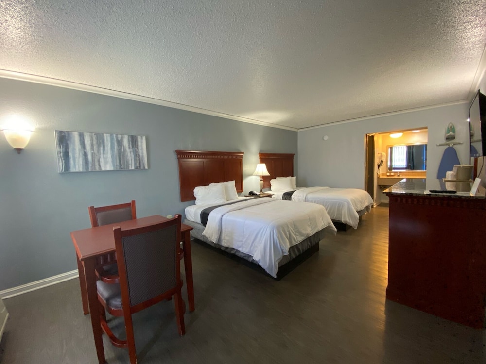 Antioch Quarters Inn and Suites 14/54