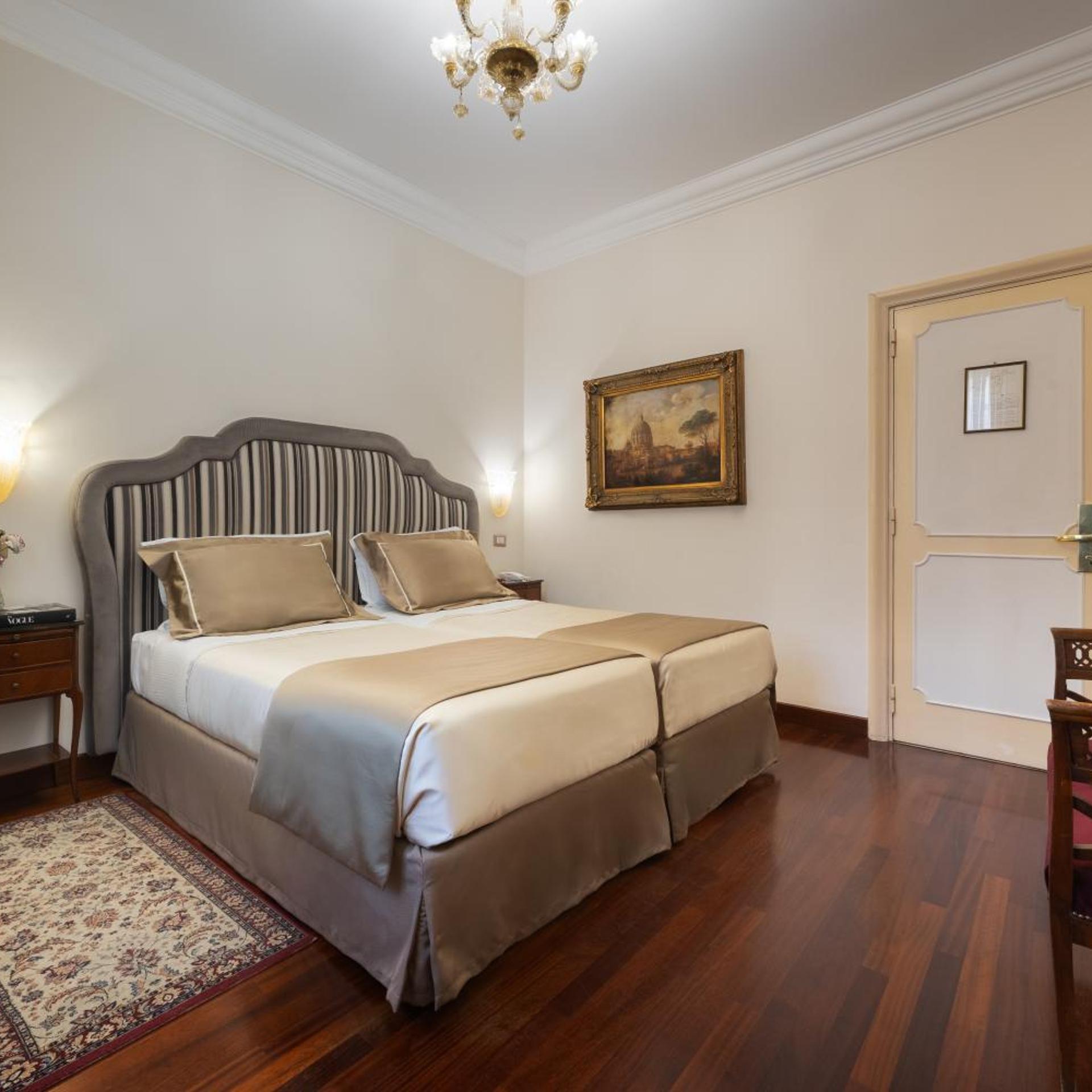 غرفة كلاسيكية بسرير مزدوج أو سريرين منفصلين، Forum Hotel Rome 7/10