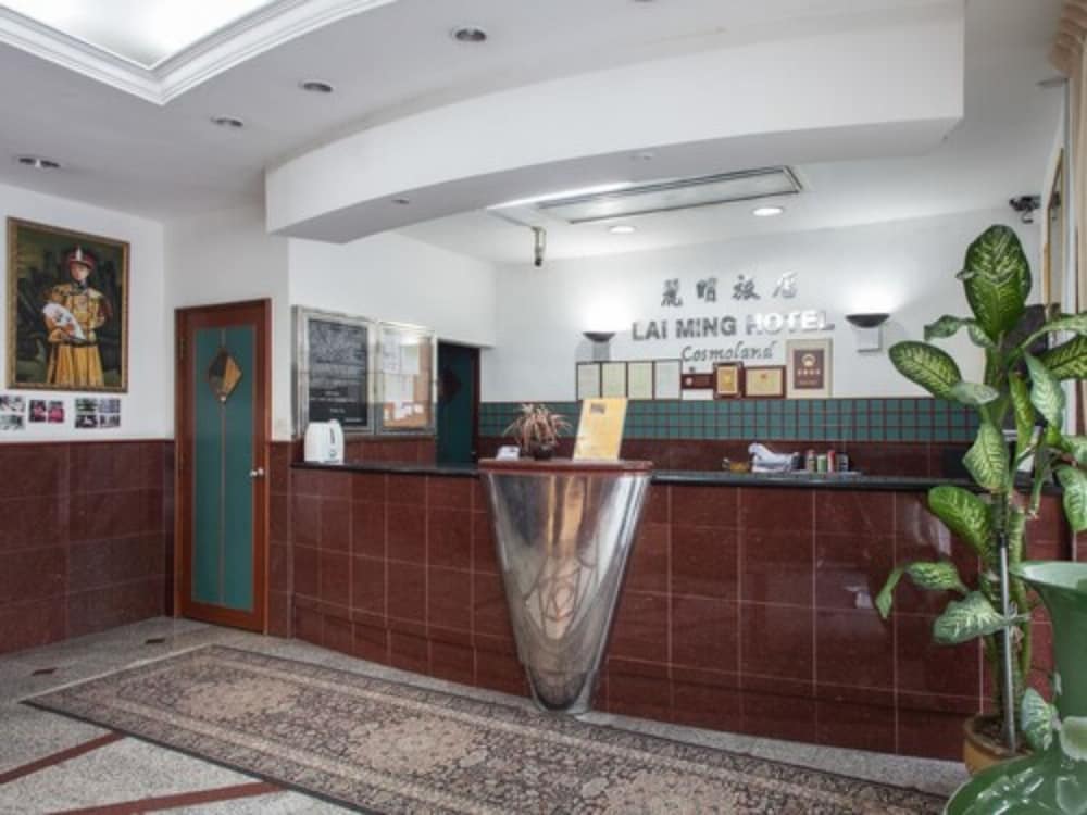 LAI MING HOTEL COSMOLAND 3/33