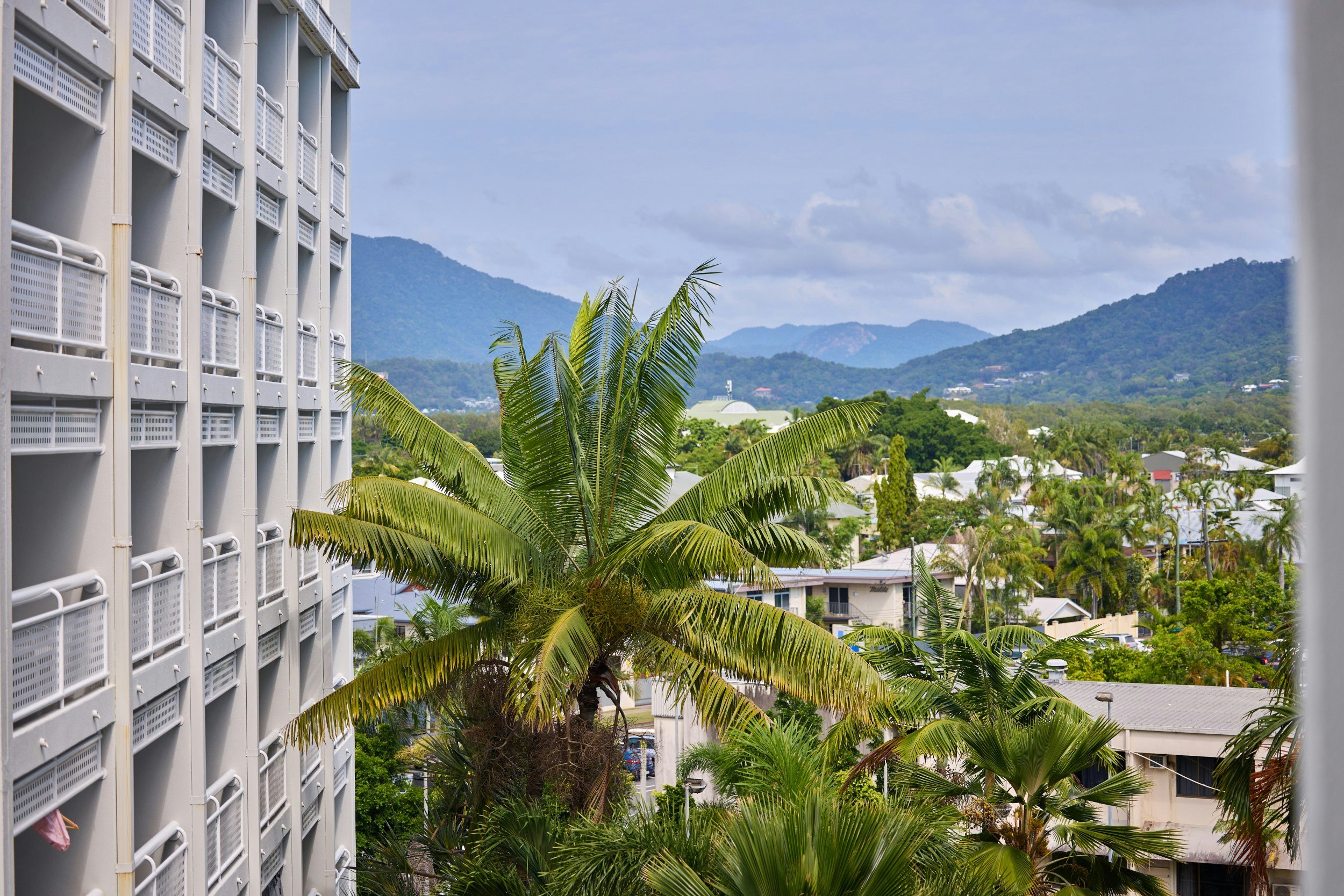 Cairns Harbourside Hotel 4/60