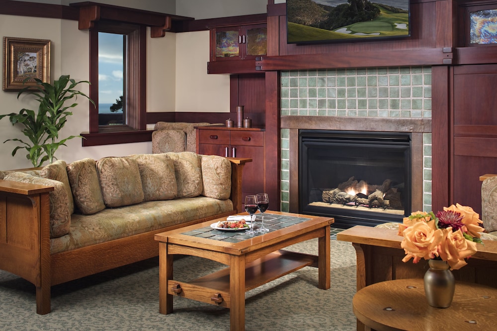 Lodge At Torrey Pines 44/80