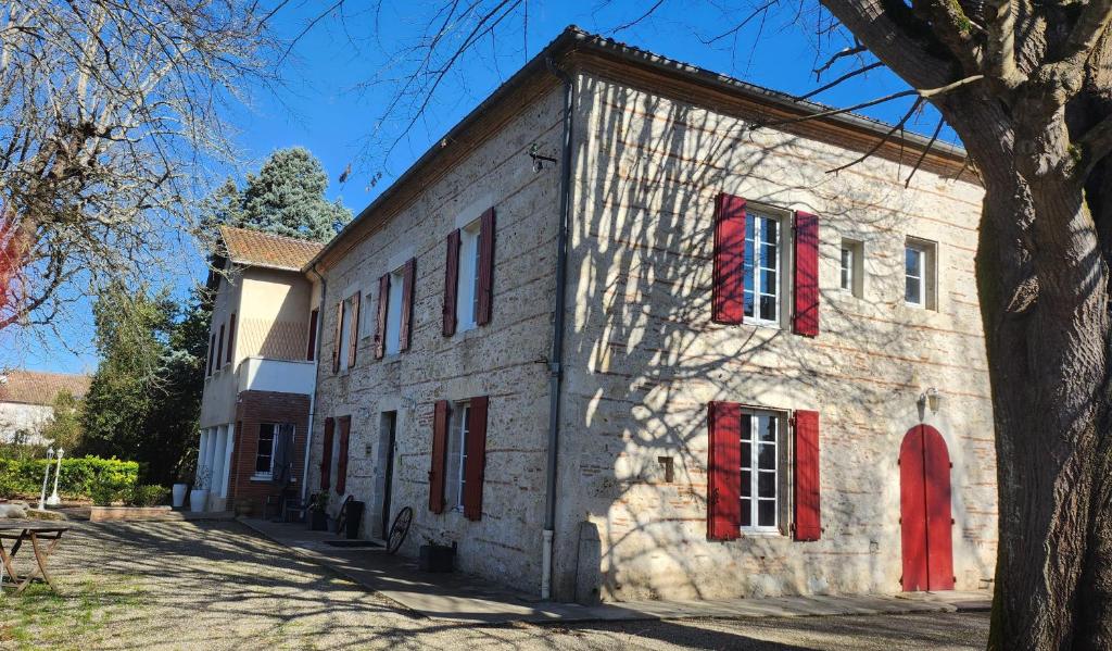 HOTEL AU COLOMBIER DU TOURON 1/23