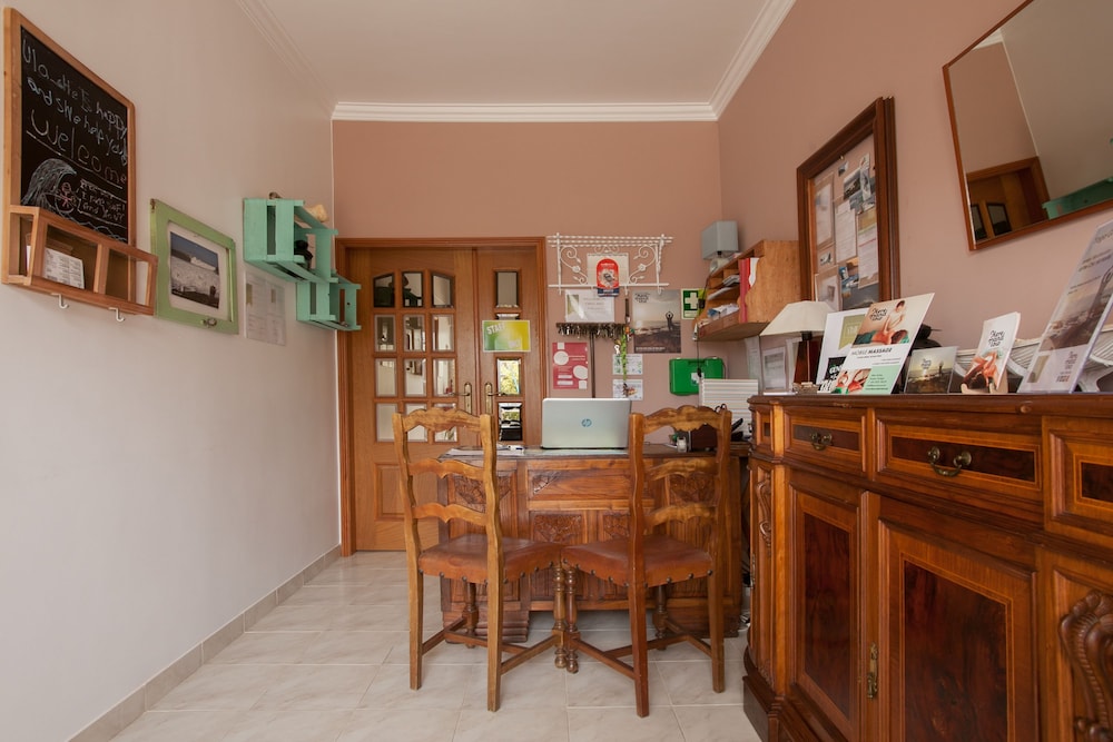 Ericeira Chill Hill Hostel & Private Rooms 41/50